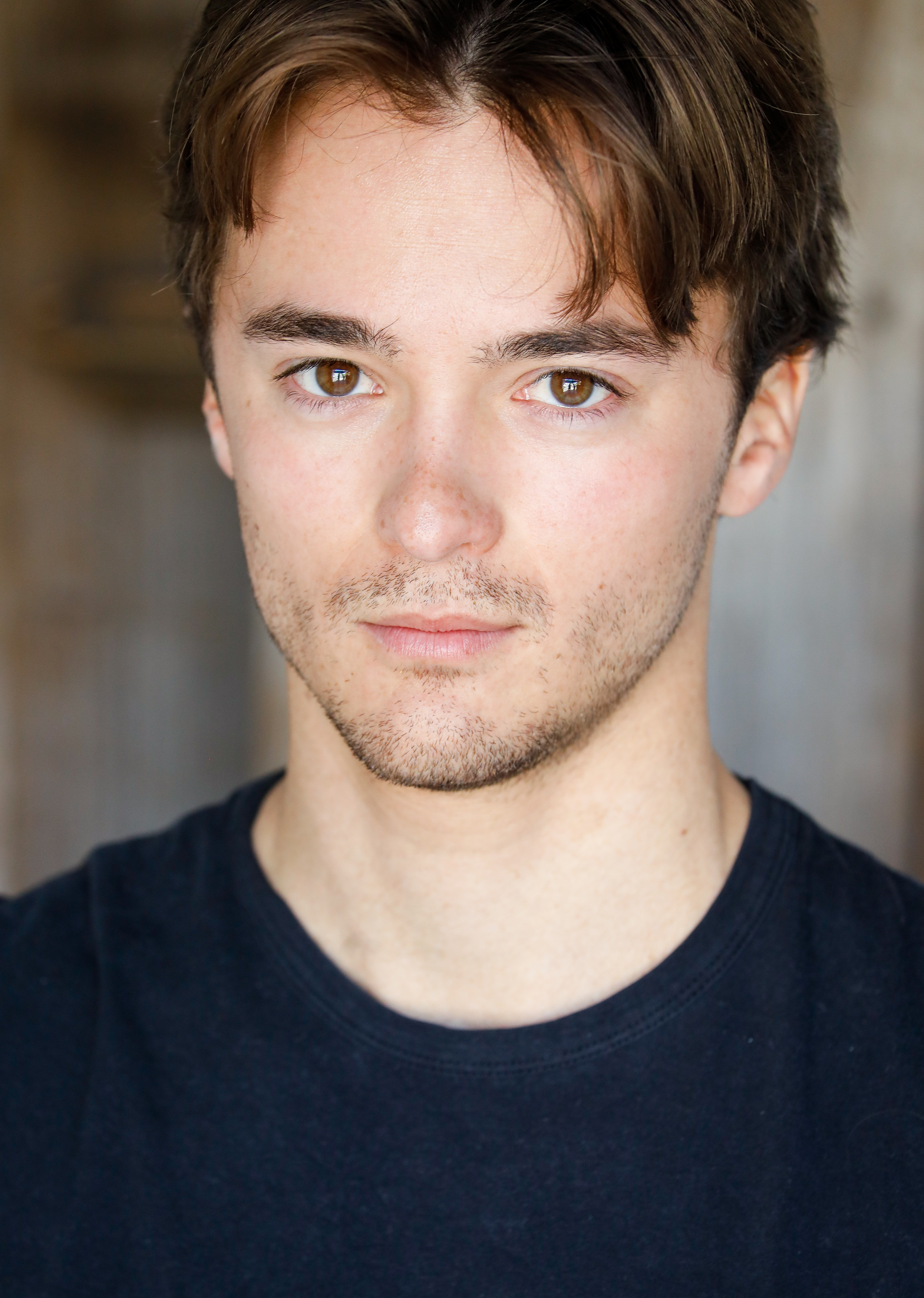 Leonardo Cecchi headshot in navy